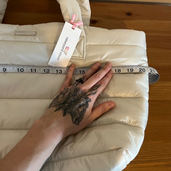 Vineyard Vines lightweight tote bag - Picture 6 of 7